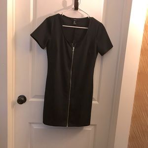 Forever 21 Black Front Zipper Dress ~ Size Medium
